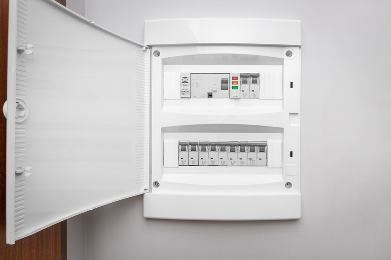 Über­spannungs­schutz bei Pabos Elektrotechnik GmbH in Waiblingen